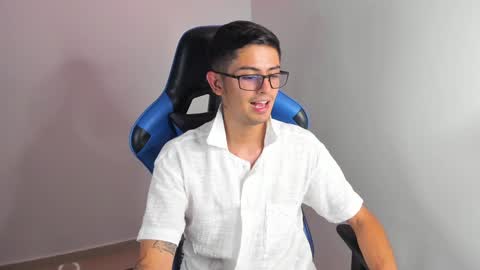 ETHAN SAI online show from February 1, 9:51 pm