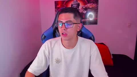 Snapshot of ethan_sai01 chatting on November 7, 6:02 am ETHAN SAI online show from November 7, 6:02 am