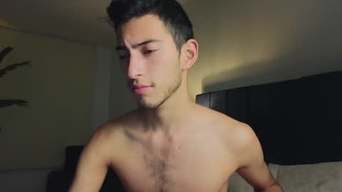 Snapshot of ethan_skiny_ chatting on December 7, 8:11 am Joan online show from December 7, 8:11 am