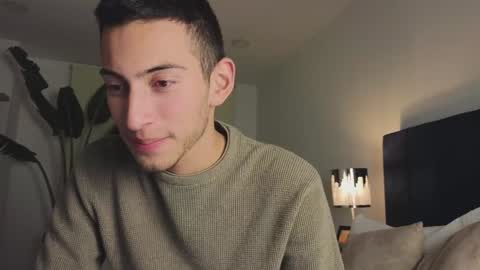 Snapshot of ethan_skiny_ chatting on January 26, 9:19 am Joan online show from January 26, 9:19 am