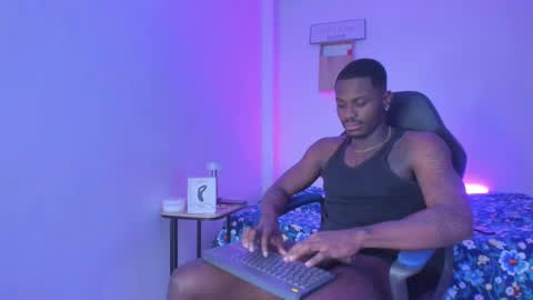 ethan travis online show from October 3, 8:50 pm