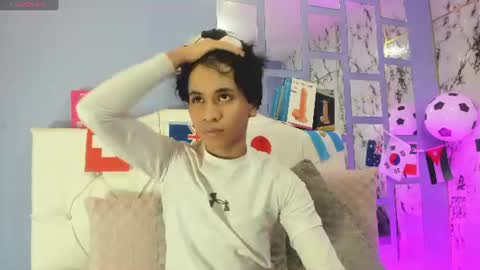 Ethan online show from July 2, 12:44 pm