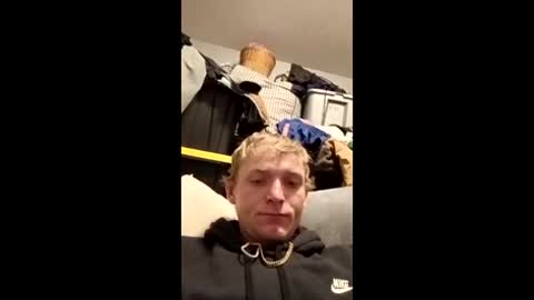 ethanbmx2001 online show from April 7, 10:37 am