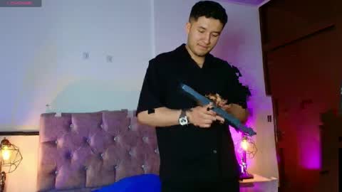 ethanconnor_ online show from April 7, 12:27 pm