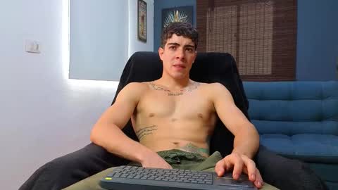 ethangreey1 online show from April 3, 3:43 pm
