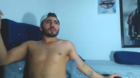 Snapshot of ethanhairy chatting on January 27, 8:17 pm Ethan online show from January 27, 8:17 pm