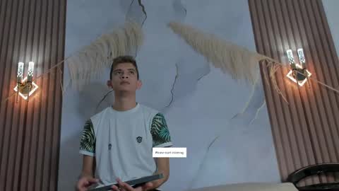 ethanhot_os online show from April 21, 5:39 pm