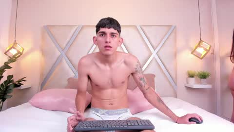 Snapshot of ethanjhonson chatting on June 8, 5:24 pm Ethan online show from June 8, 5:24 pm
