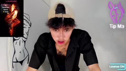 Snapshot of ethereal_ethan chatting on October 9, 9:51 am Ethan online show from October 9, 9:51 am