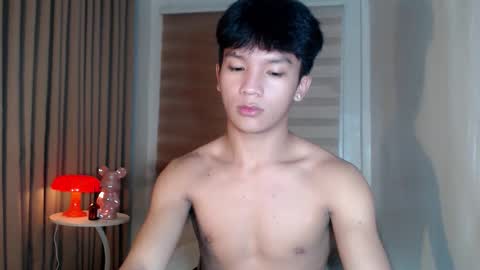 Rey online show from March 1, 4:09 pm