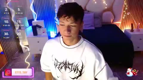 ette online show from December 22, 4:09 am