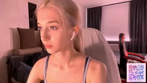 Snapshot of eufemiazurawski chatting on March 5, 11:06 am Tali online show from March 5, 11:06 am