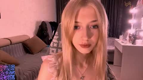 Snapshot of eufemiazurawski chatting on March 15, 11:05 am Tali online show from March 15, 11:05 am