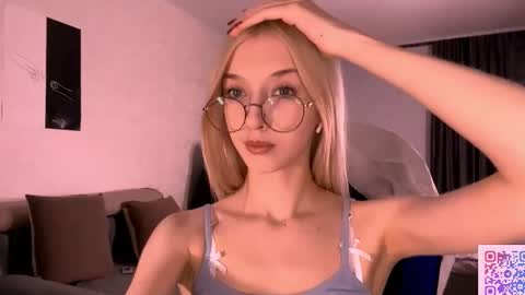 Snapshot of eufemiazurawski chatting on March 18, 12:08 pm Tali online show from March 18, 12:08 pm