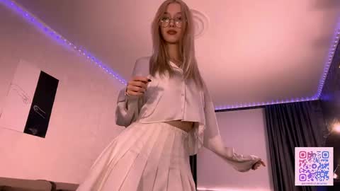 Snapshot of eufemiazurawski chatting on March 19, 12:42 pm Tali online show from March 19, 12:42 pm