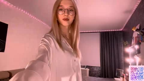 Snapshot of eufemiazurawski chatting on March 21, 1:05 pm Tali online show from March 21, 1:05 pm