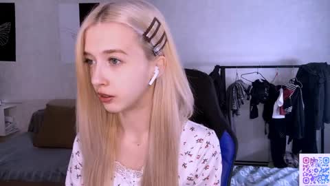 Snapshot of eufemiazurawski chatting on March 31, 11:10 am Tali online show from March 31, 11:10 am