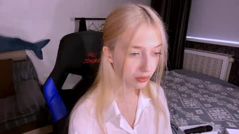 Snapshot of eufemiazurawski chatting on April 3, 11:08 am Tali online show from April 3, 11:08 am