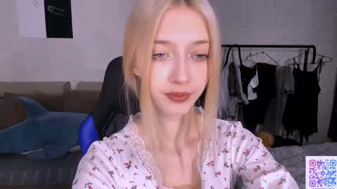 Snapshot of eufemiazurawski chatting on April 6, 11:11 am Tali online show from April 6, 11:11 am