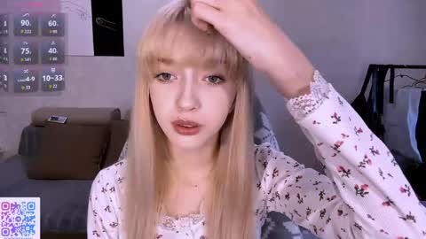 Snapshot of eufemiazurawski chatting on April 13, 11:16 am Tali online show from April 13, 11:16 am