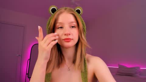 Eva Davis online show from February 27, 5:13 am