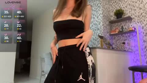 Eva  online show from March 3, 6:33 pm