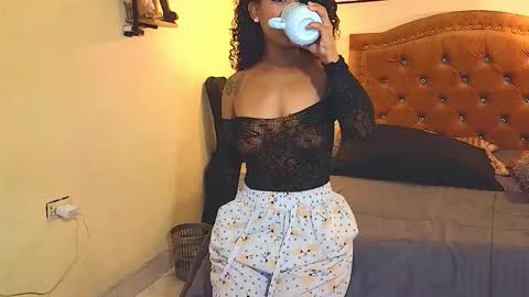 Snapshot of eva_foxs chatting on December 4, 9:56 pm Eva Foxs online show from December 4, 9:56 pm