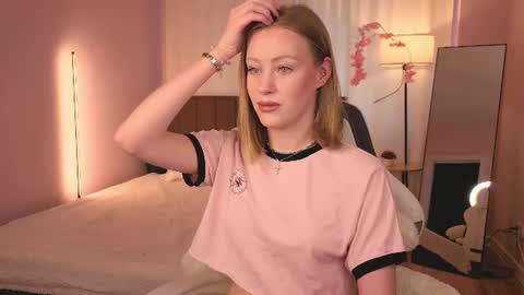 eva hamilton online show from July 21, 11:40 pm