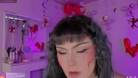 Snapshot of eva_hillss69 chatting on February 16, 1:40 pm Eva online show from February 16, 1:40 pm