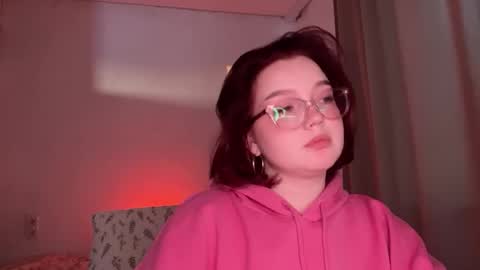 eva_kittenn online show from February 5, 1:38 pm