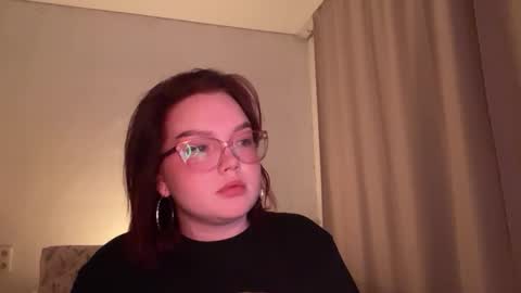 eva_kittenn online show from February 12, 2:56 pm