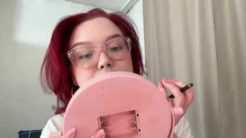 eva_kittenn online show from April 9, 1:16 pm