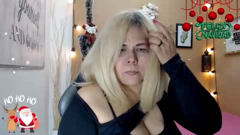 eva_love49 online show from December 15, 2:10 pm