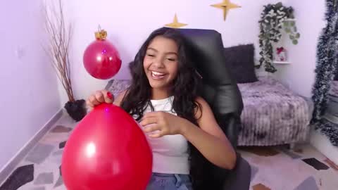 Snapshot of eva_maddox chatting on December 16, 4:39 am Eva online show from December 16, 4:39 am