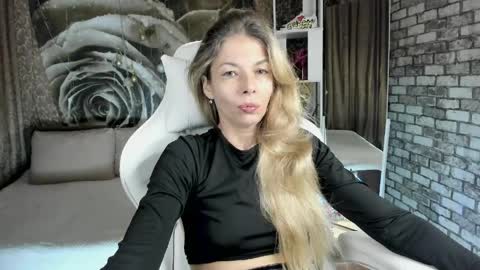 Eva online show from April 4, 4:59 pm