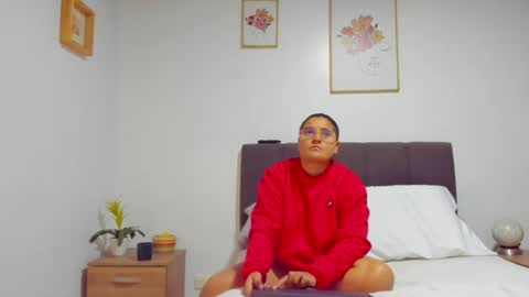 Eva y Mia online show from July 14, 11:27 am