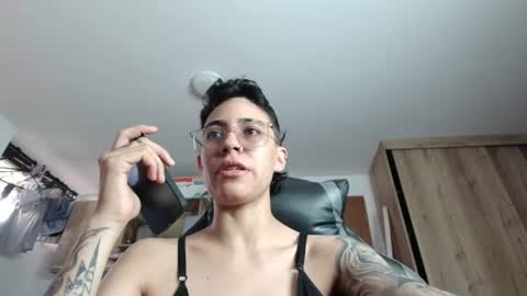 Snapshot of eva_monwalker chatting on June 22, 1:08 pm Eva cute online show from June 22, 1:08 pm