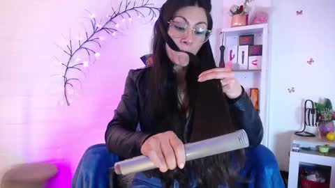 Eva Notty  online show from September 18, 3:36 pm