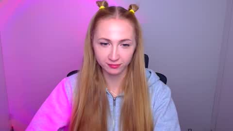 Snapshot of eva_oliviaa chatting on October 3, 5:32 pm Eva online show from October 3, 5:32 pm