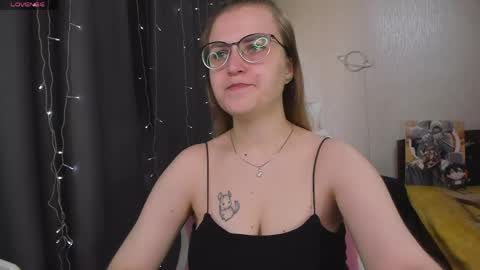 Snapshot of eva_orchid chatting on June 6, 9:47 am Eva online show from June 6, 9:47 am