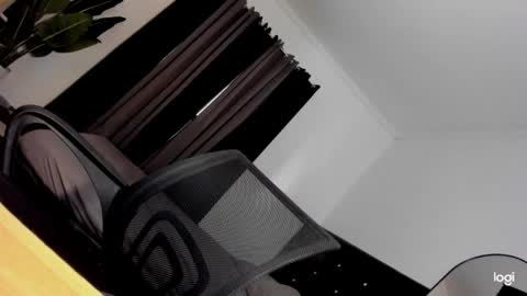 EVA online show from April 11, 7:45 am