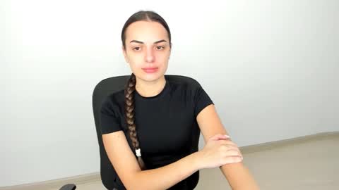 Snapshot of eva_rossee_ chatting on December 2, 3:03 pm Eva online show from December 2, 3:03 pm