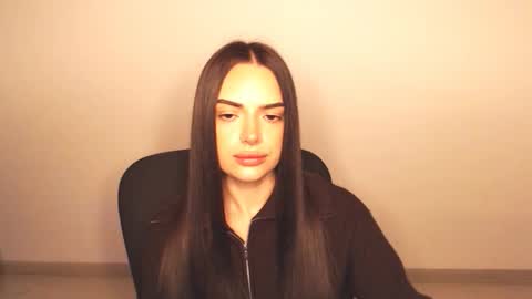 Snapshot of eva_rossee_ chatting on October 19, 3:12 pm Eva online show from October 19, 3:12 pm