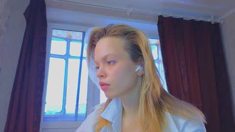 Snapshot of eva_sinn chatting on February 28, 12:39 pm Hi there i am Eva and i wish create a nice community with you so join my Ticket Show for more pleasure online show from February 28, 12:39 pm