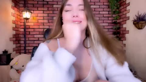 Snapshot of eva_starxxxxx chatting on March 2, 8:21 am Eva online show from March 2, 8:21 am