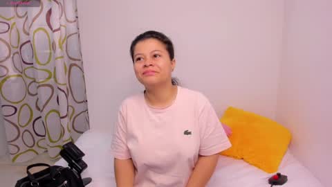 Snapshot of eva_sweet2 chatting on December 31, 2:14 pm Estefania online show from December 31, 2:14 pm
