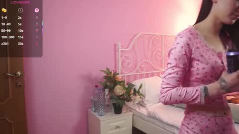 eva_vibe online show from October 12, 7:51 am