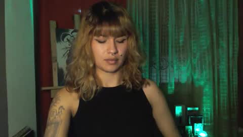 Snapshot of eva_viulet chatting on February 5, 2:16 am MISS EVY online show from February 5, 2:16 am