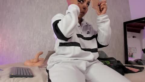 Eva online show from November 6, 1:12 pm