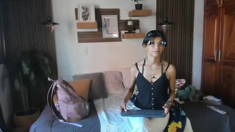 Eva online show from May 28, 1:08 pm
